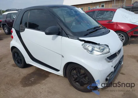 2014 Smart Fortwo Passion z USA, uszkodzony, nr VIN WMEEJ3BAXEK733454